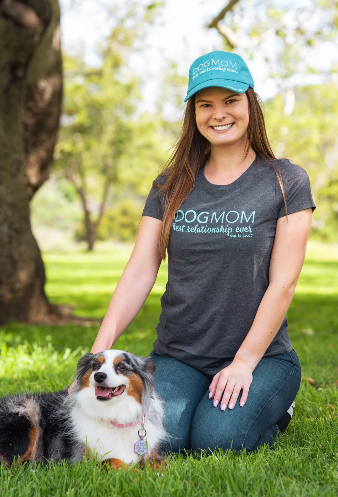 T-shirt: Dog Mom